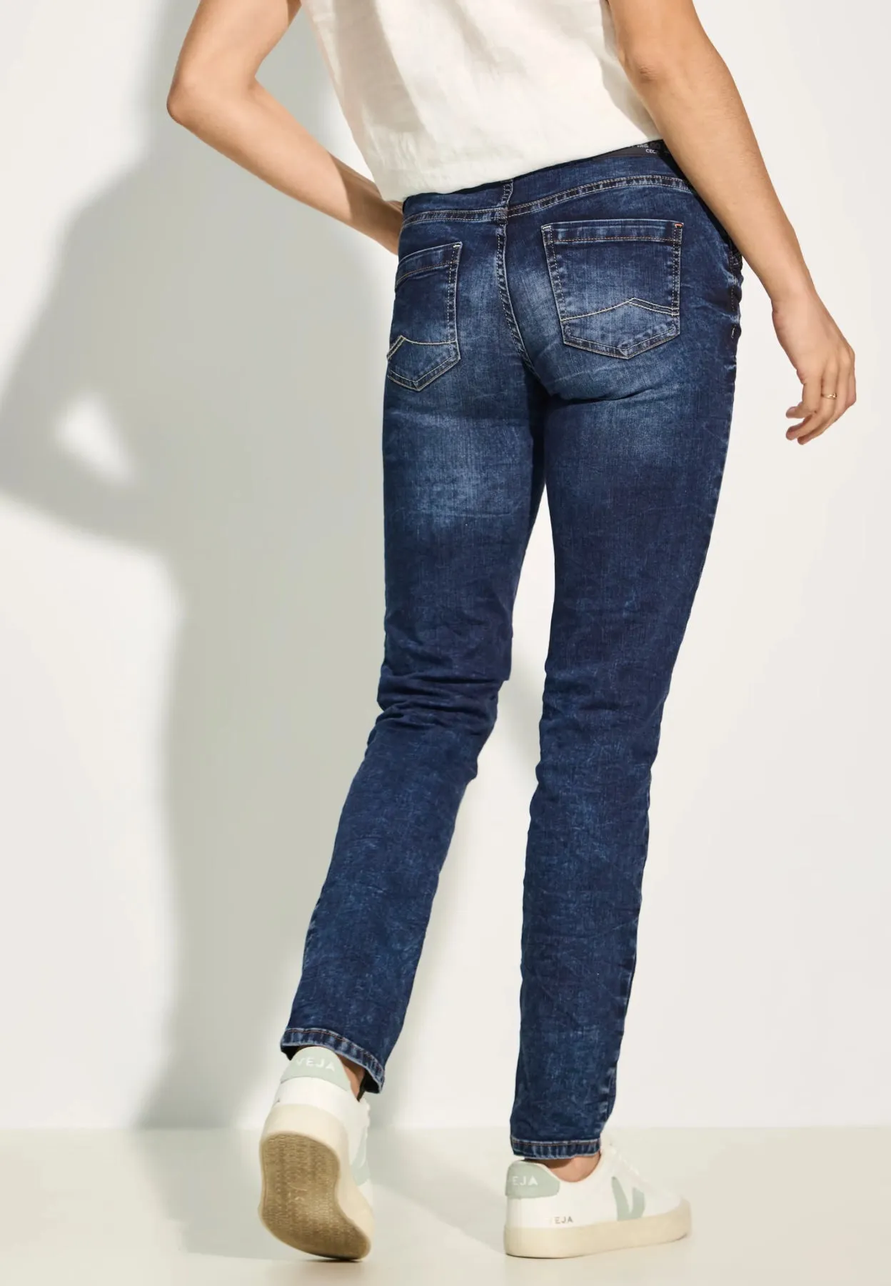 377687- Scarlet Mid Blue Jeans - Cecil