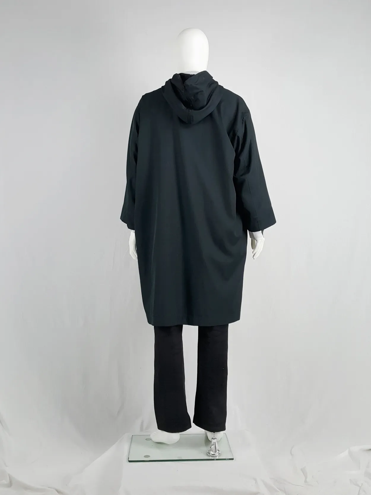 Issey Miyake Windcoat black oversized parka with zipped hood — 1990s