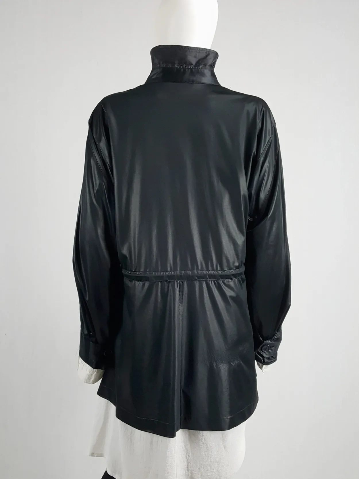 Issey Miyake Windcoat black short shiny parka — 1990s