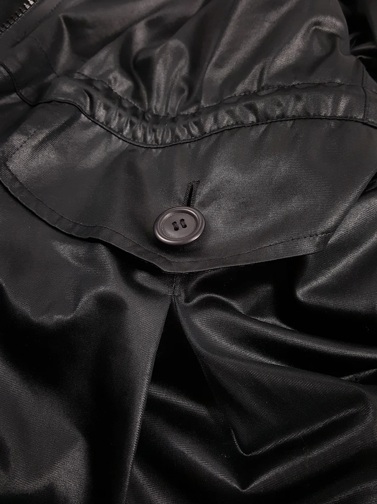 Issey Miyake Windcoat black short shiny parka — 1990s