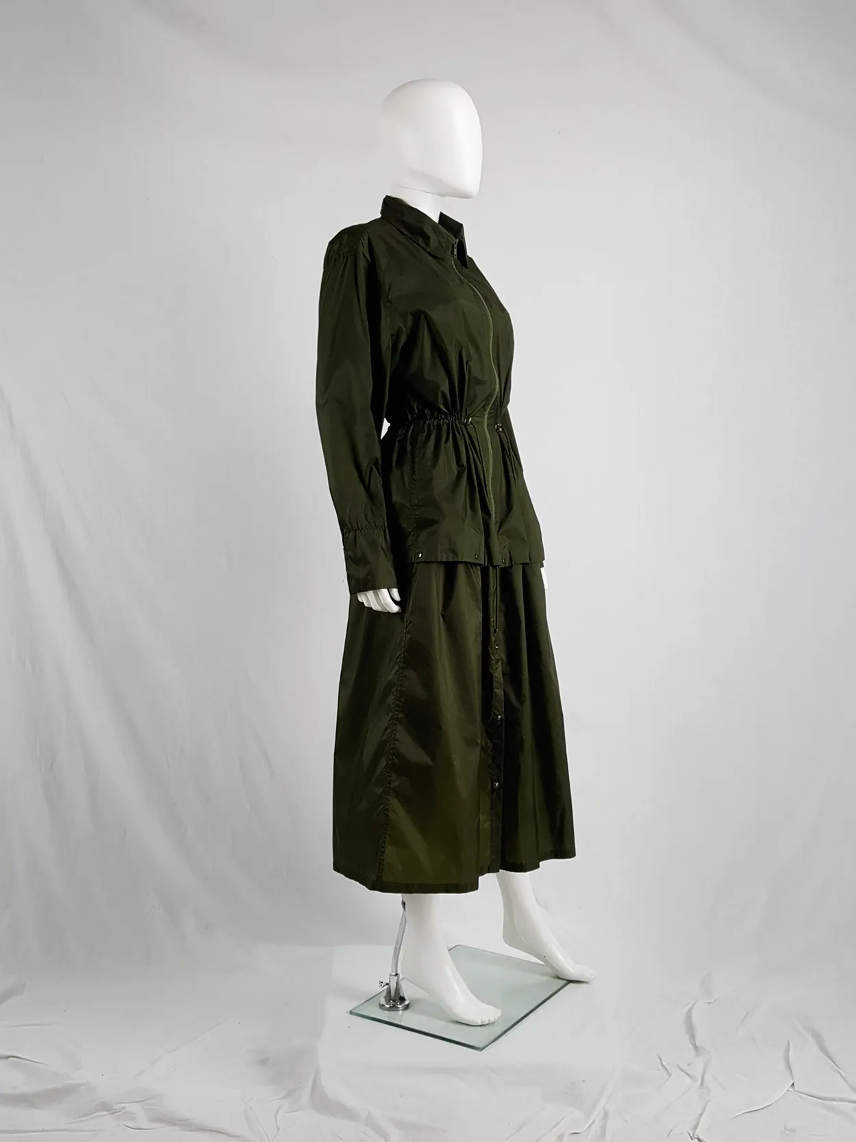 Issey Miyake Windcoat green oversized or dress-shaped parka — 1990s