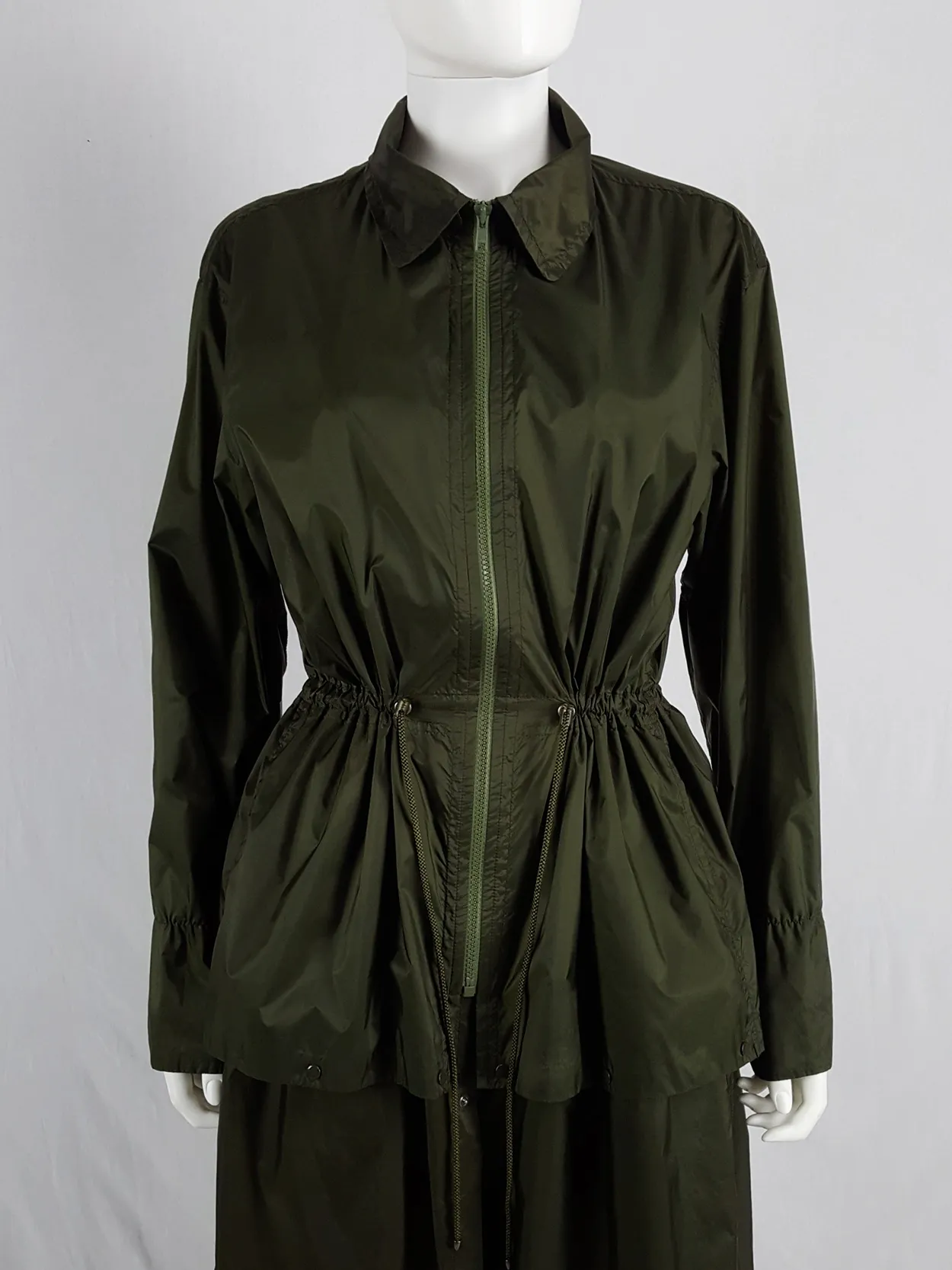 Issey Miyake Windcoat green oversized or dress-shaped parka — 1990s