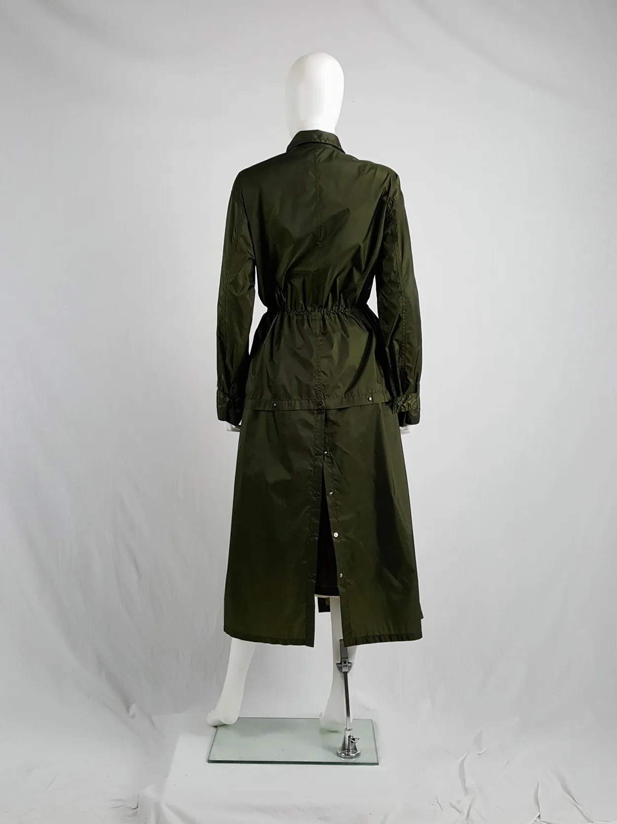 Issey Miyake Windcoat green oversized or dress-shaped parka — 1990s