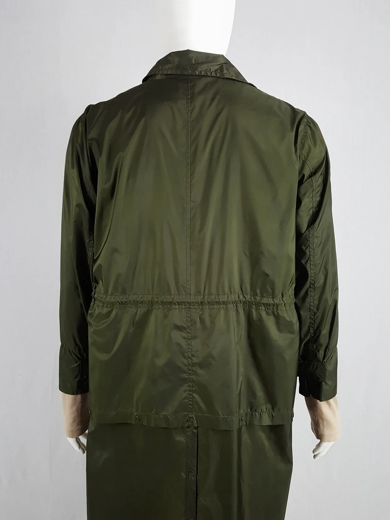 Issey Miyake Windcoat green oversized or dress-shaped parka — 1990s